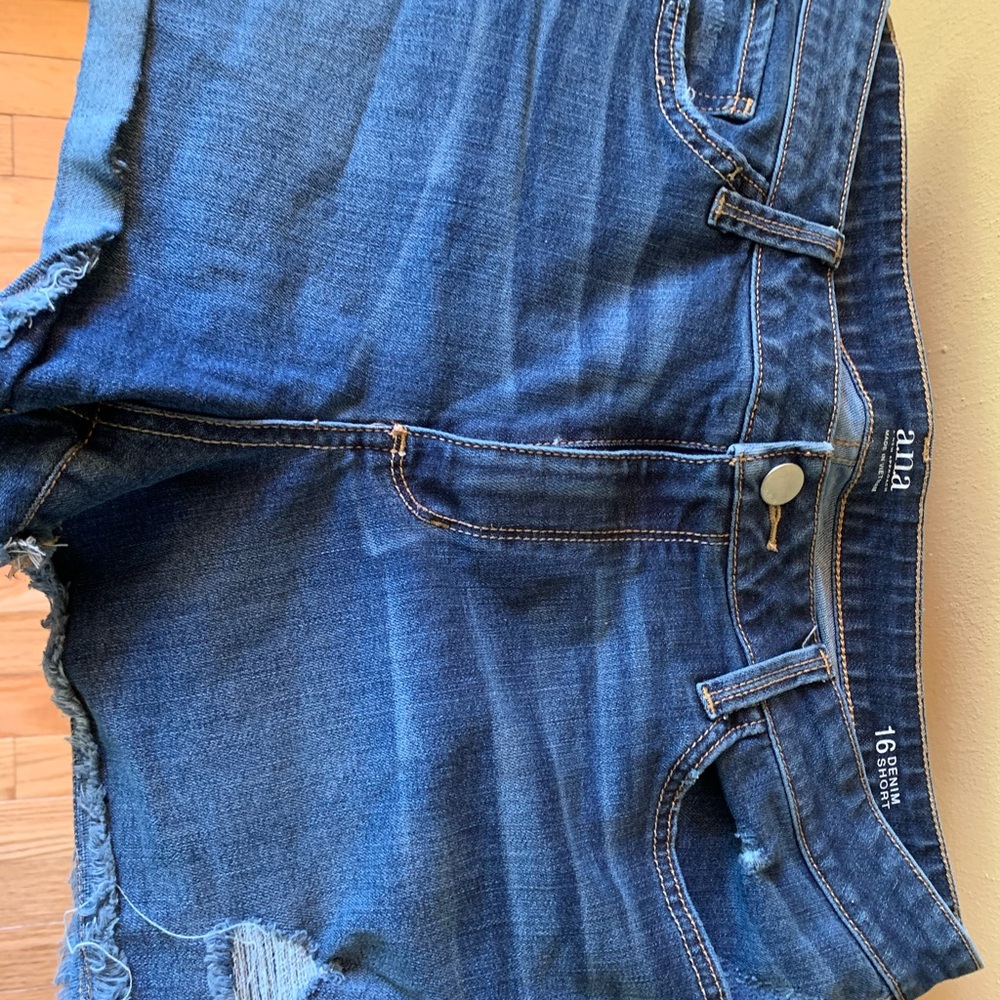 Women’s Jean shorts